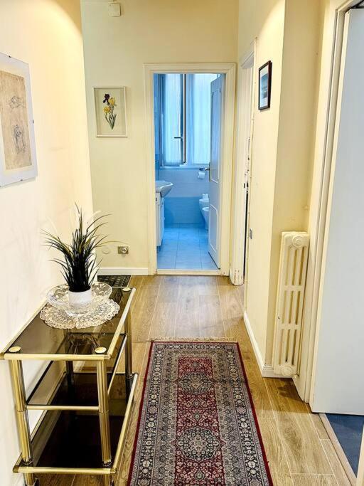 Ferienwohnung Hostme Piazza Di Spagna Apartament Rom Exterior foto